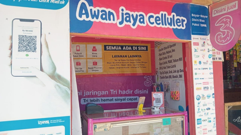 Gerai Fisik Awan Jaya Celluler
